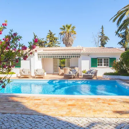 Vila Casa Lola