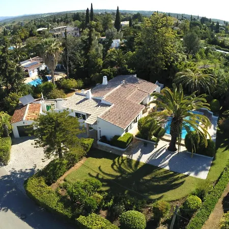 Vila Casa Lola